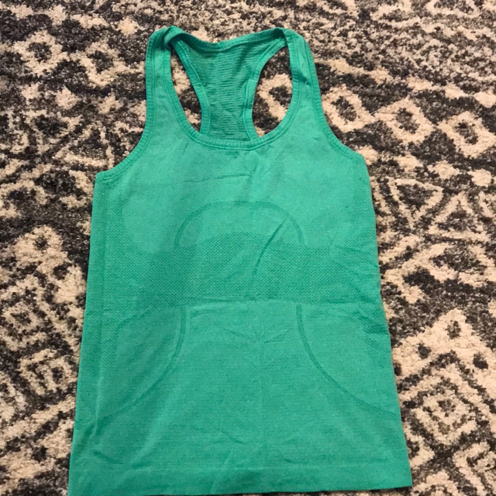 Lululemon athletica top size 4